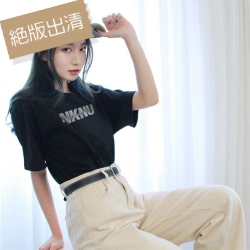 【絕版出清,售完不補】NKNU簡約X手寫校名短T_深墨呂 【絕版出清,售完不補】NKNU簡約X手寫校名短T_深墨呂