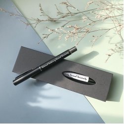 【團購商品，100支起做】高師大校名草寫輕巧原子筆_迷霧黑(手工盒需另加購)